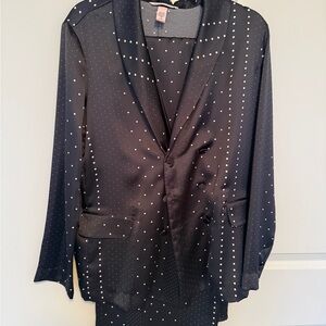 NWT VICTIRIA’S SECRET Pajama Set SZ L